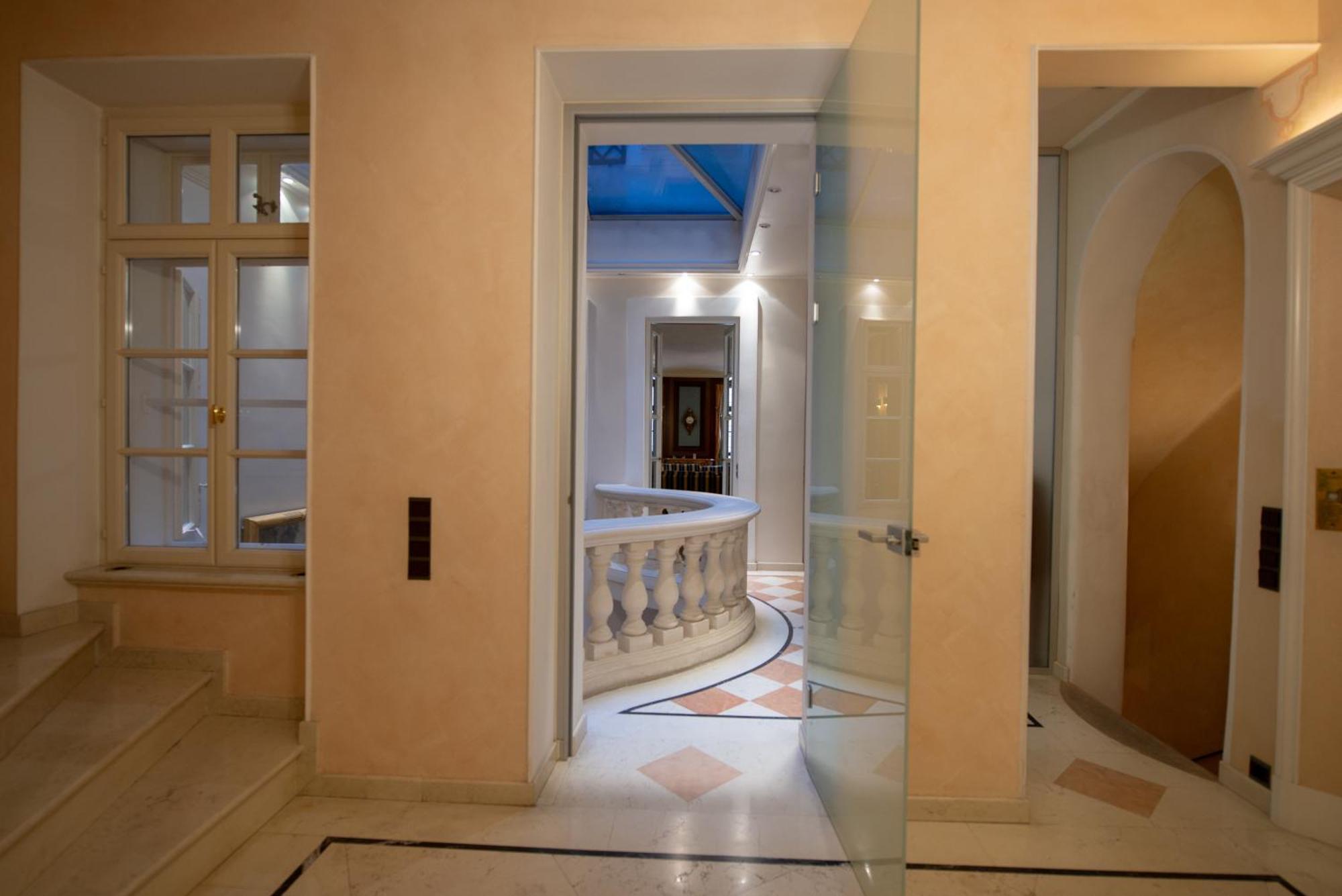 Zum Blauen Karpfen Appartement Wenen Buitenkant foto